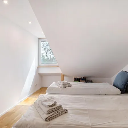 Loft דירה